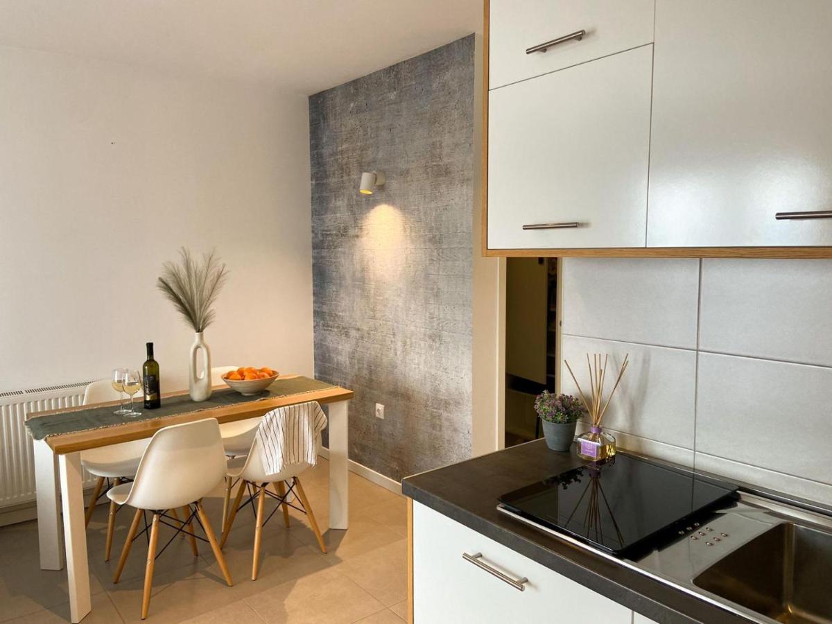 Portview Apartment Rijeka Bagian luar foto