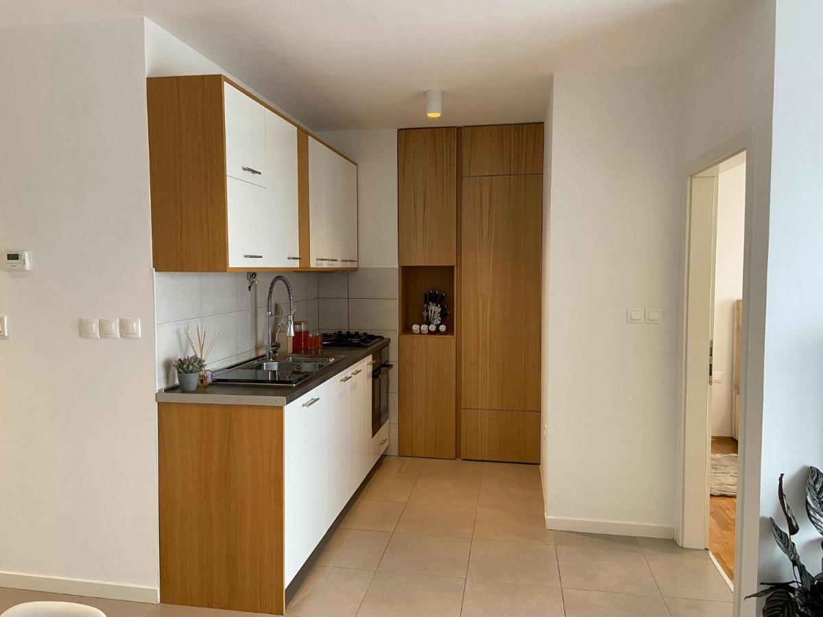 Portview Apartment Rijeka Bagian luar foto