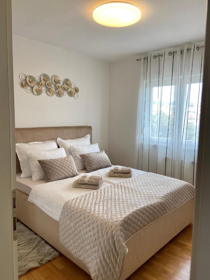 Portview Apartment Rijeka Bagian luar foto
